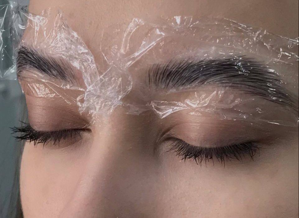 لیفت ابرو در خانه با مواد مای لمینیشن